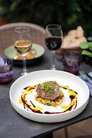 Renaissance Paris Republique Hotel