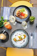 Renaissance Paris Republique Hotel