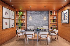 Renaissance Paris Republique Hotel