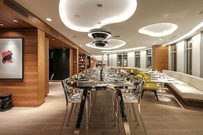 Renaissance Paris Republique Hotel