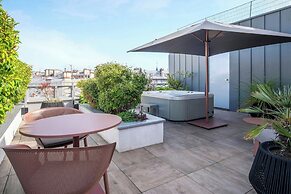 Renaissance Paris Republique Hotel