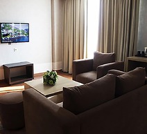Days Hotel & Suites by Wyndham Jakarta Airport