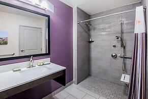 La Quinta Inn & Suites by Wyndham Pampa