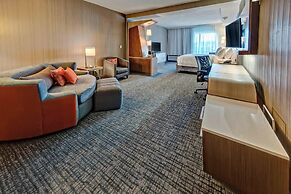 Courtyard Westbury Long Island