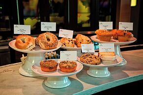 Courtyard Westbury Long Island