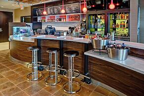 Courtyard Westbury Long Island