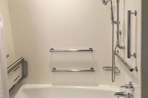 Courtyard Westbury Long Island