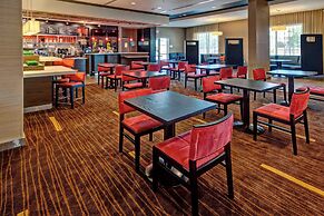 Courtyard Westbury Long Island