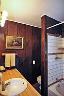 Bear Creek Motel And Cabins