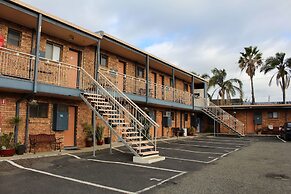Bridgeview Motel