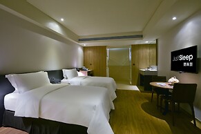 Just Sleep Kaohsiung Station