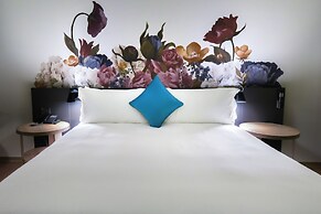 Just Sleep Kaohsiung Station