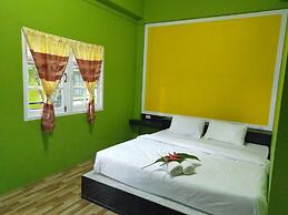 Khaolak C-nior Bungalows