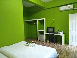 Khaolak C-nior Bungalows