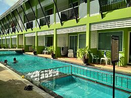 Khaolak C-nior Bungalows