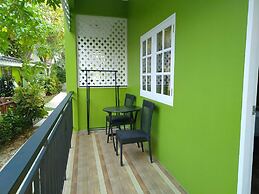 Khaolak C-nior Bungalows