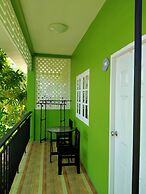 Khaolak C-nior Bungalows