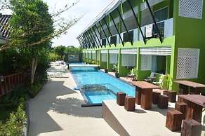 Khaolak C-nior Bungalows