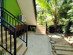 Khaolak C-nior Bungalows