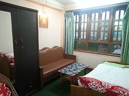 Swastik Guest House