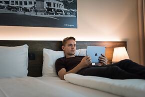 Hotel one66