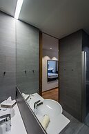 Hotel one66