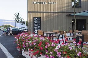 Hotel one66