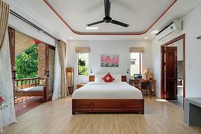 Red Flower Cottages Homestay
