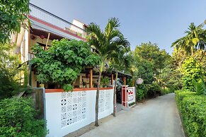 Red Flower Cottages Homestay