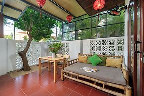 Red Flower Cottages Homestay