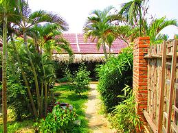 Red Flower Cottages Homestay