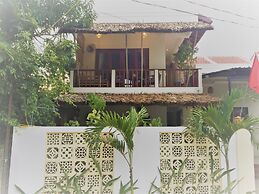 Red Flower Cottages Homestay