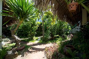 Red Flower Cottages Homestay