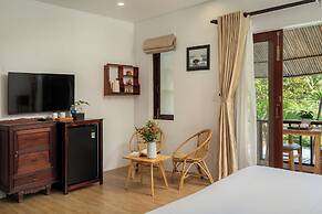 Red Flower Cottages Homestay