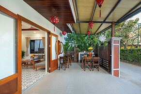 Red Flower Cottages Homestay