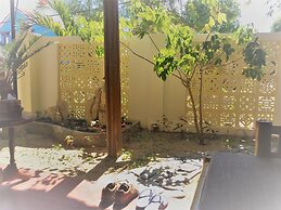 Red Flower Cottages Homestay