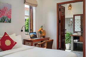 Red Flower Cottages Homestay