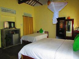 Red Flower Cottages Homestay