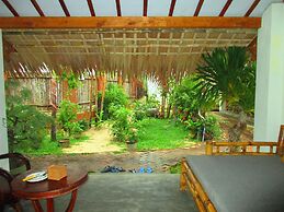 Red Flower Cottages Homestay