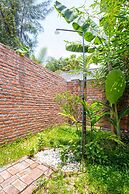 Red Flower Cottages Homestay