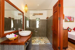 Red Flower Cottages Homestay