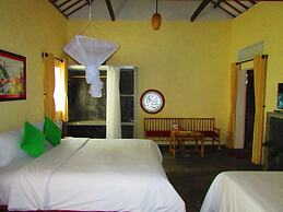 Red Flower Cottages Homestay