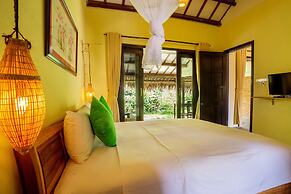 Red Flower Cottages Homestay