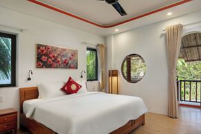 Red Flower Cottages Homestay