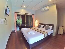 Marina Hut Guest House