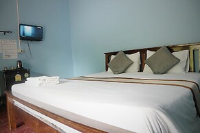 Marina Hut Guest House