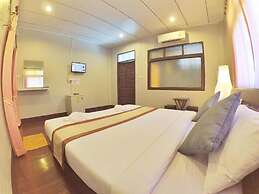 Marina Hut Guest House