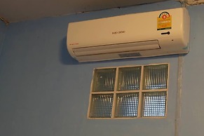 Marina Hut Guest House