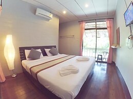 Marina Hut Guest House