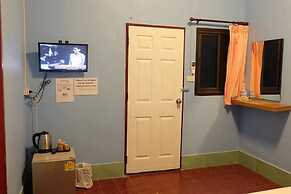 Marina Hut Guest House